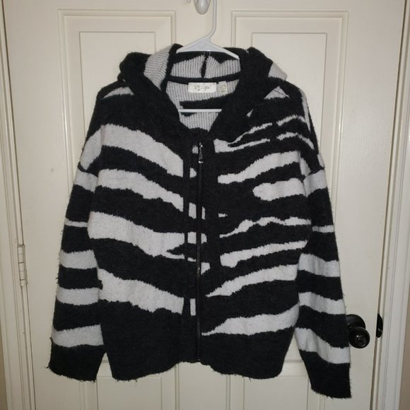 RD Style Jackets & Blazers - Women's wool sweater jacket with hoodie zebra print w/zipper black and white
